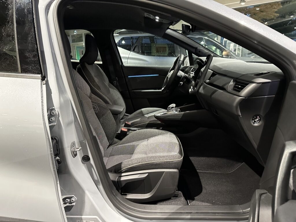 Renault Symbioz Exposé-Bild 8