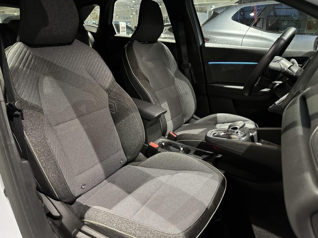 Renault Symbioz Exposé-Bild 11