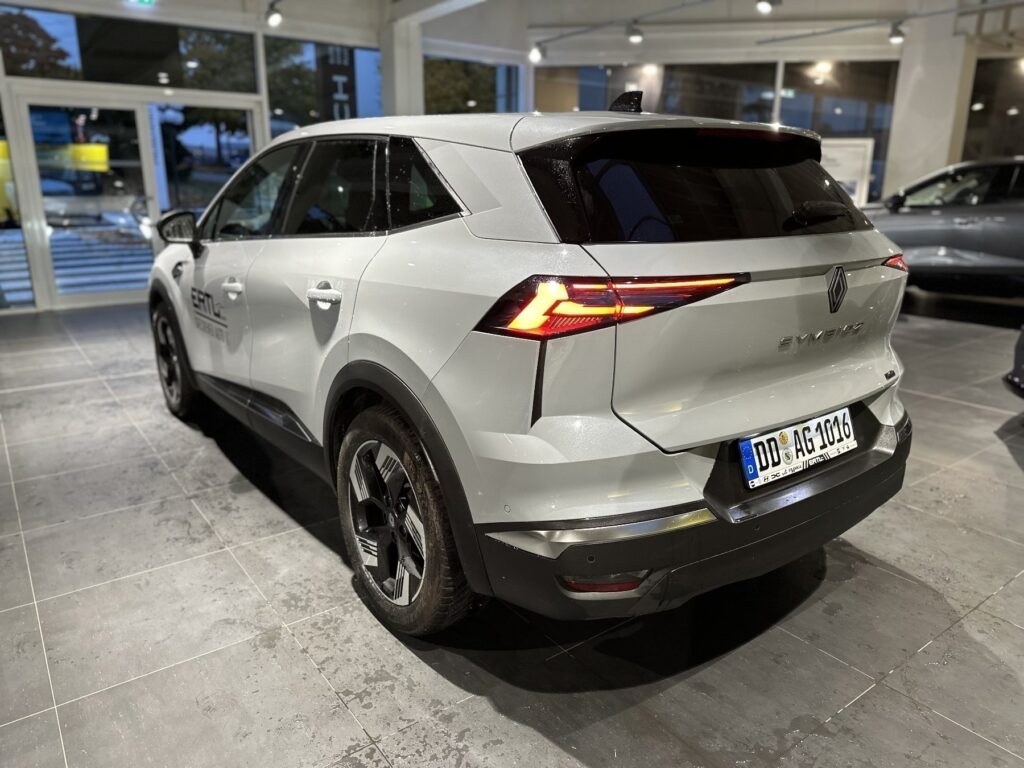 Renault Symbioz Exposé-Bild 23