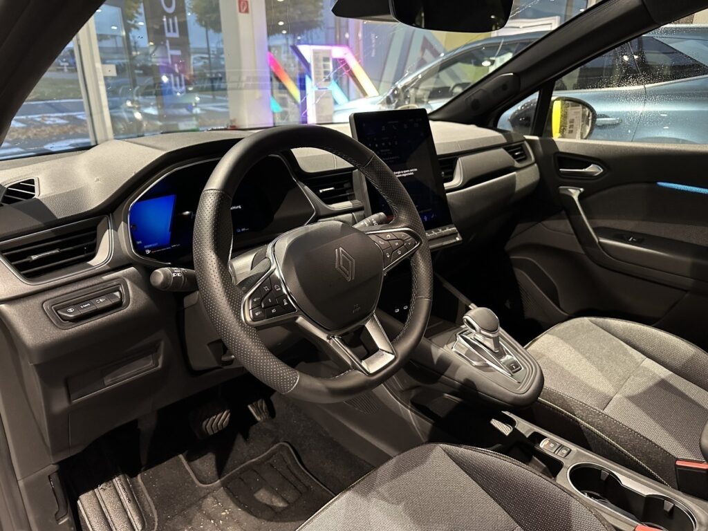 Renault Symbioz Exposé-Bild 30