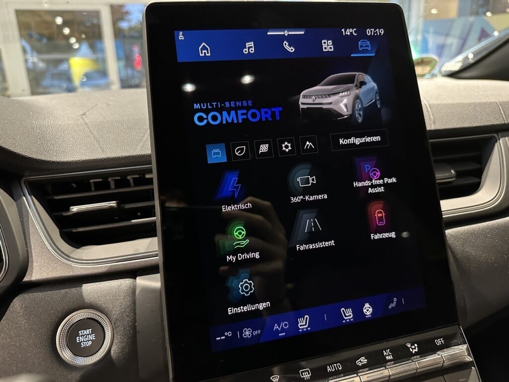 Renault Symbioz Exposé-Bild 38