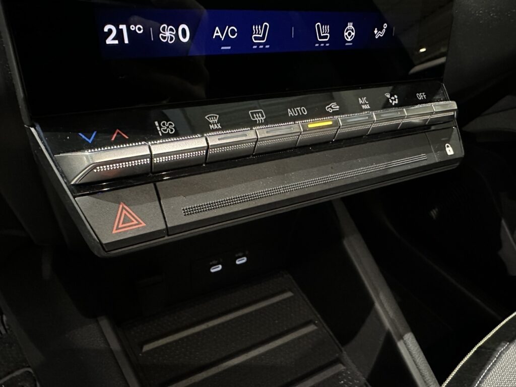 Renault Symbioz Exposé-Bild 40