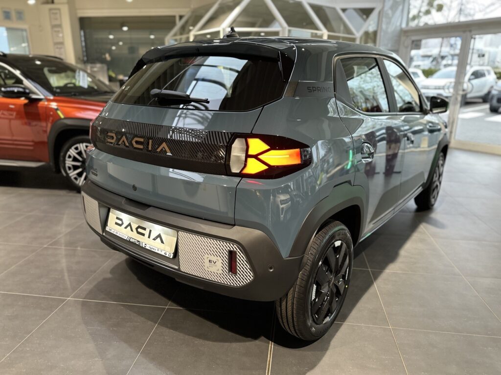 Dacia Spring Exposé-Bild 20