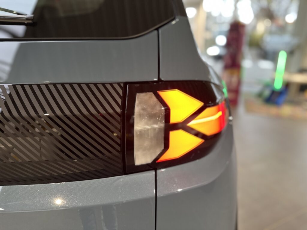 Dacia Spring Exposé-Bild 21