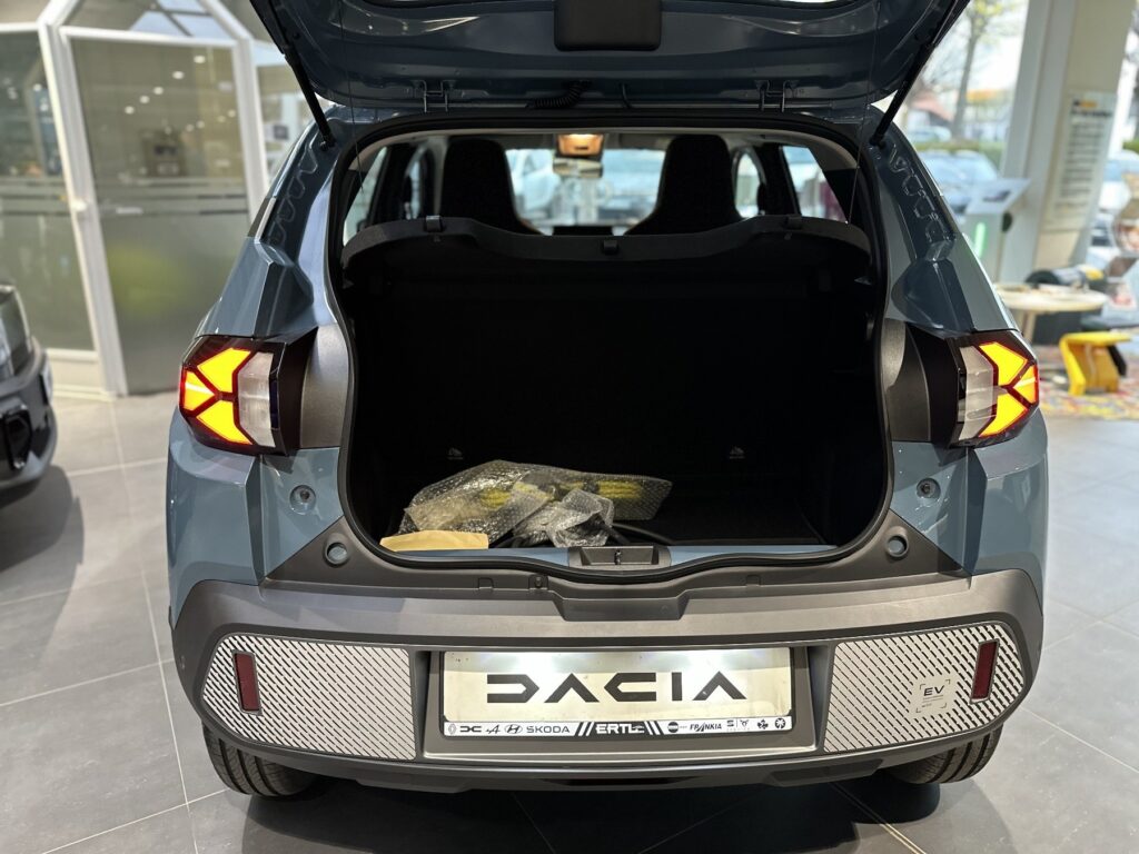 Dacia Spring Exposé-Bild 23