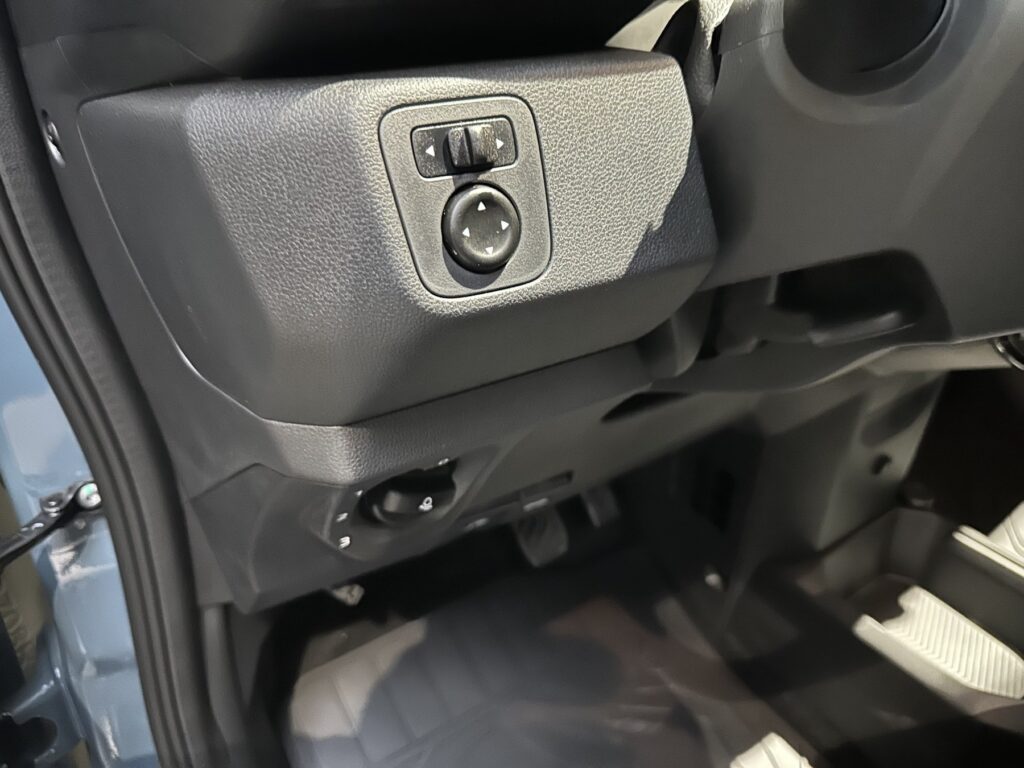 Dacia Spring Exposé-Bild 31