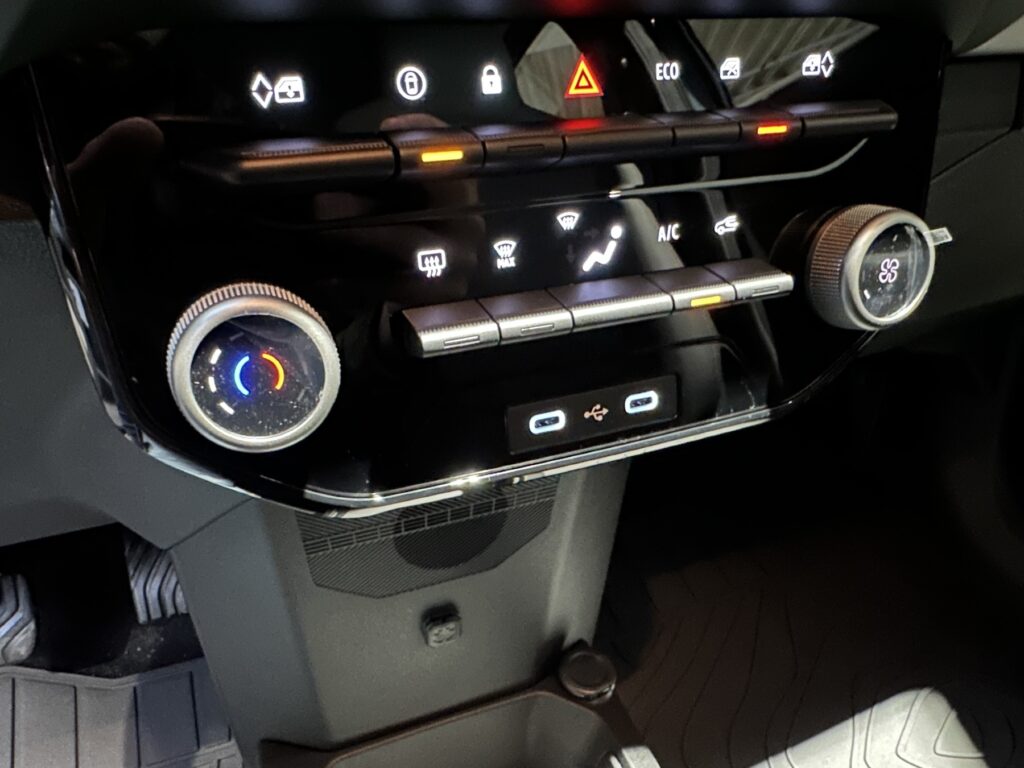 Dacia Spring Exposé-Bild 43