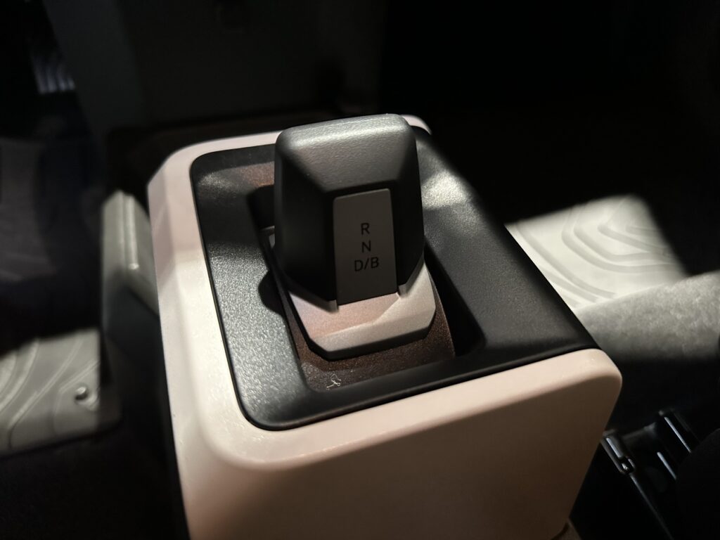 Dacia Spring Exposé-Bild 44