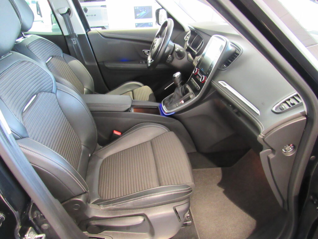 Renault Grand Scenic Exposé-Bild 5