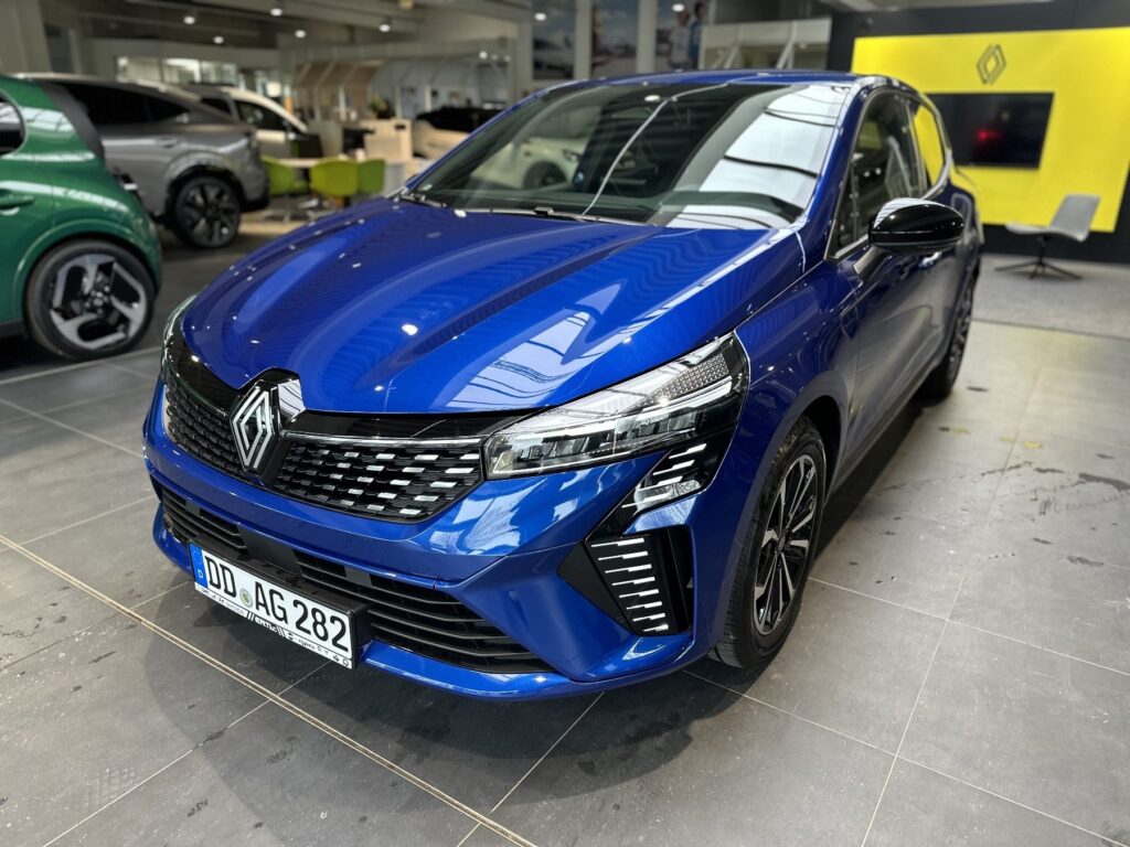 Renault Clio Exposé-Bild 1