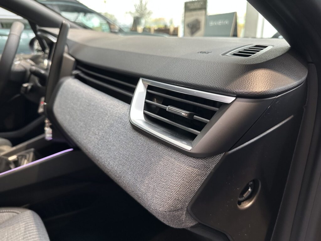 Renault Clio Exposé-Bild 11