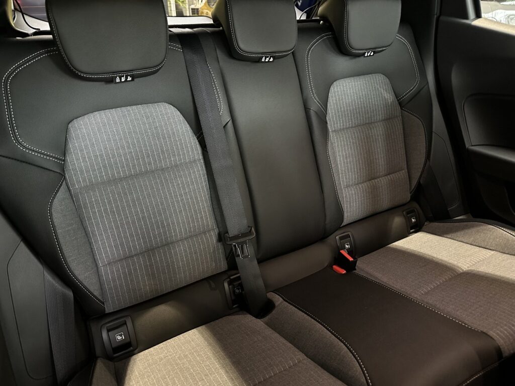 Renault Clio Exposé-Bild 14