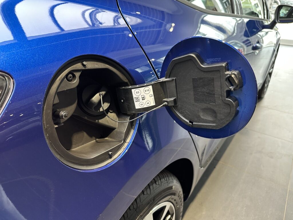 Renault Clio Exposé-Bild 17