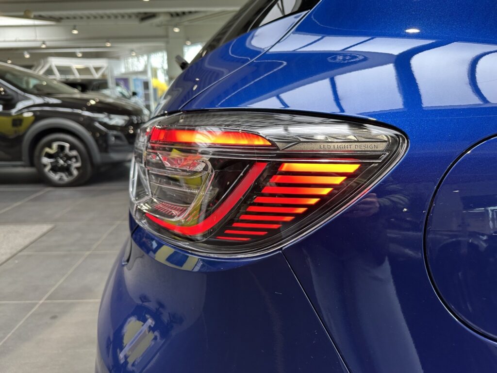 Renault Clio Exposé-Bild 18