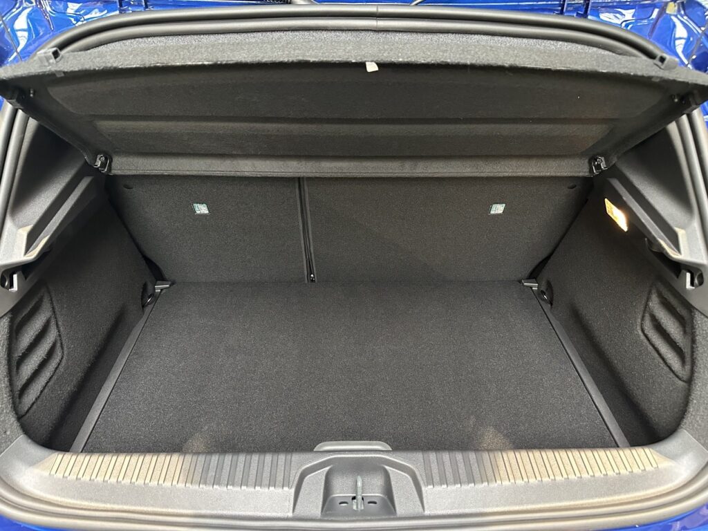 Renault Clio Exposé-Bild 24