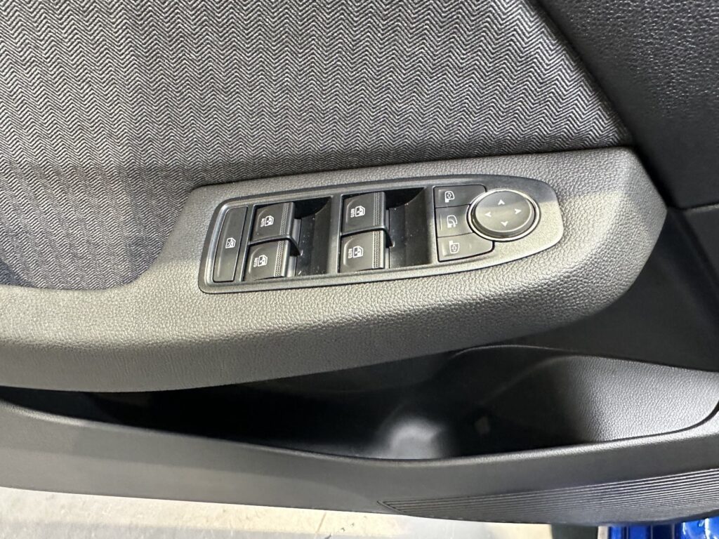 Renault Clio Exposé-Bild 30