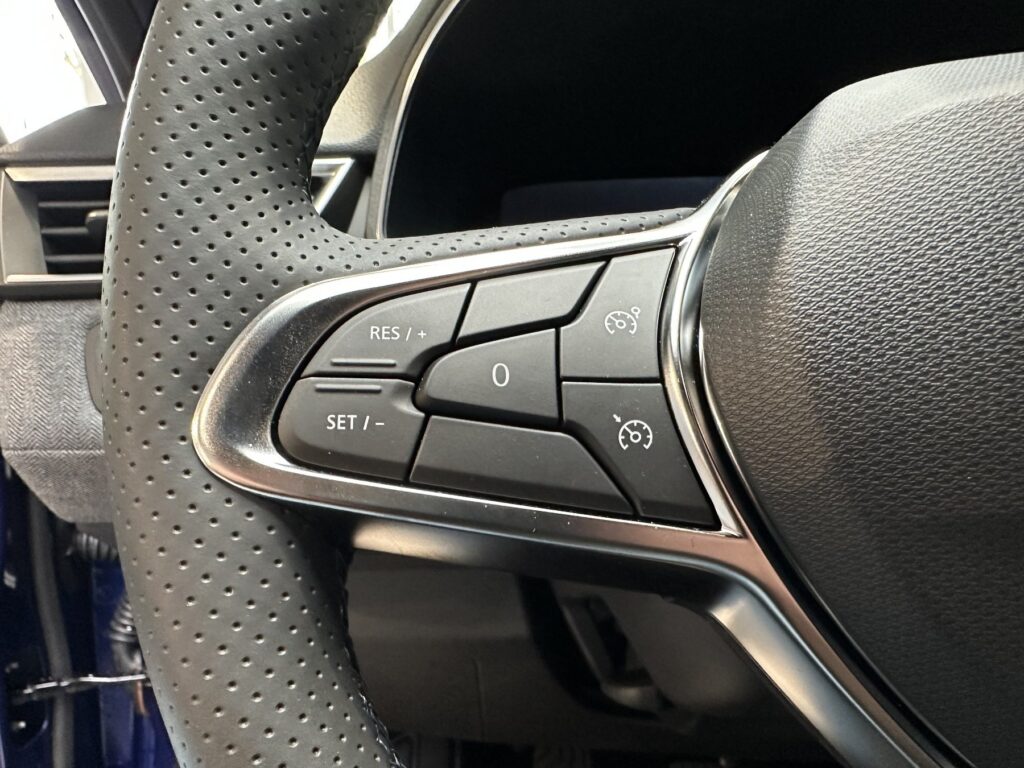 Renault Clio Exposé-Bild 36