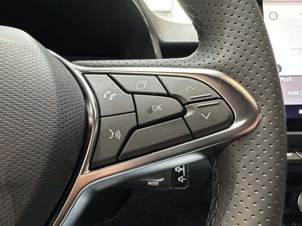 Renault Clio Exposé-Bild 37