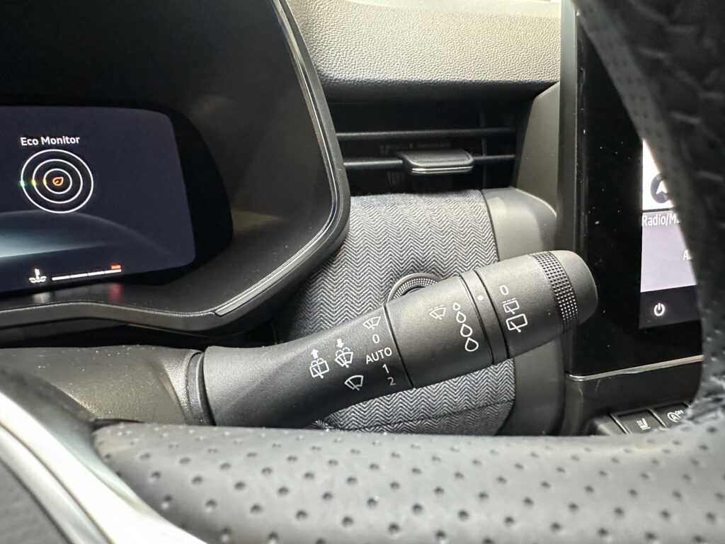 Renault Clio Exposé-Bild 39