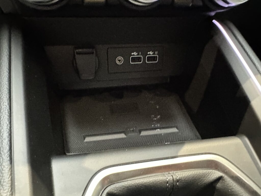 Renault Clio Exposé-Bild 45