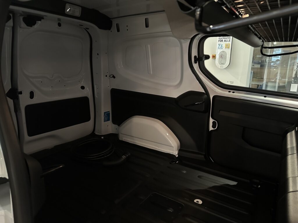 Renault Kangoo Exposé-Bild 14