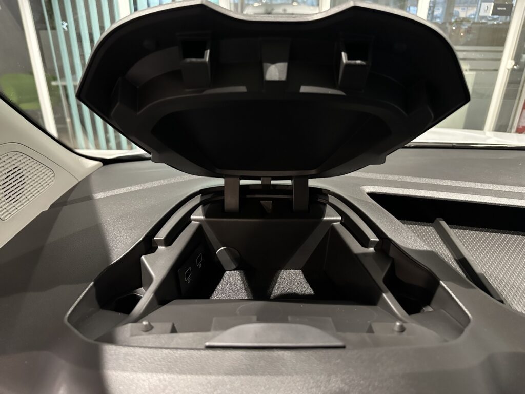 Renault Kangoo Exposé-Bild 48