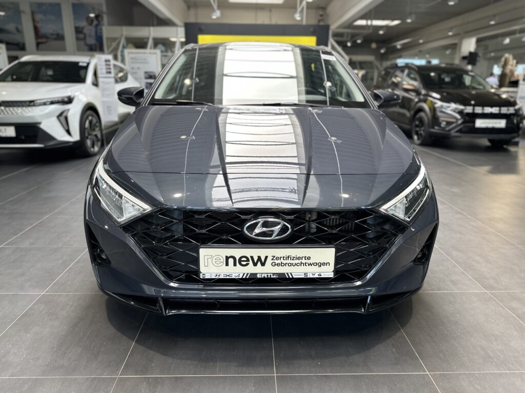 HYUNDAI i20 Exposé-Bild 2