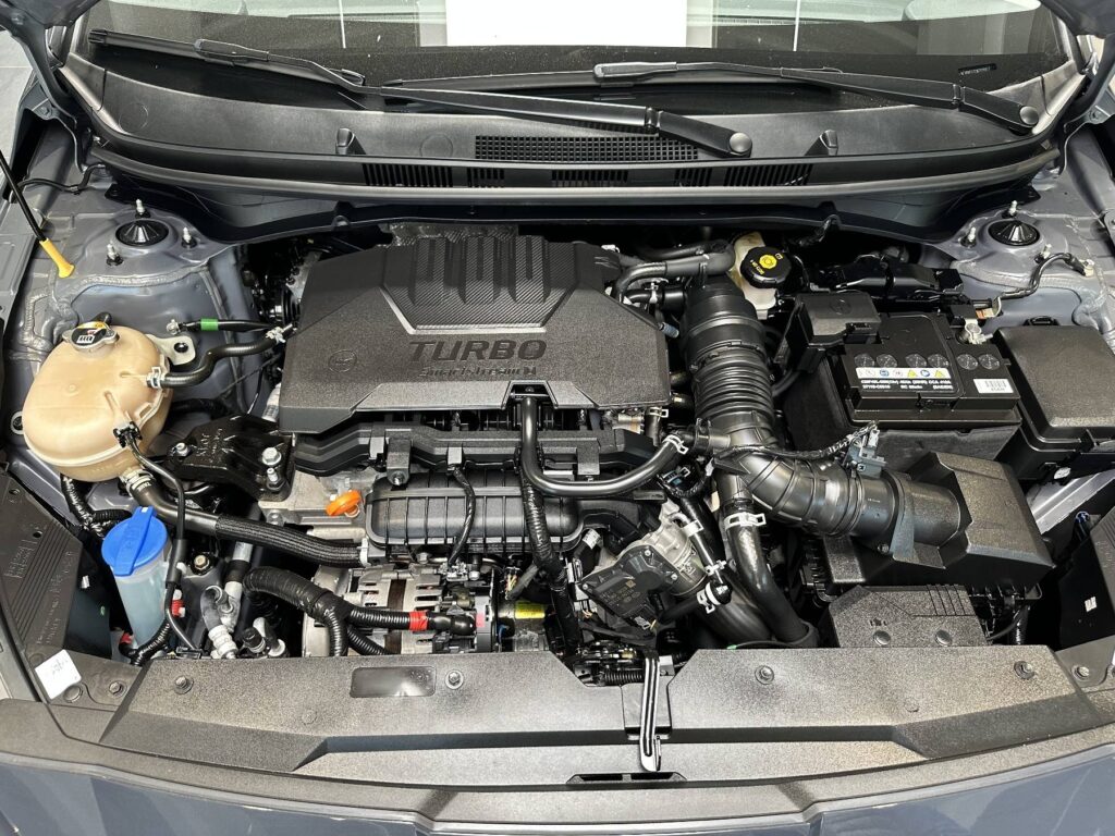 HYUNDAI i20 Exposé-Bild 6