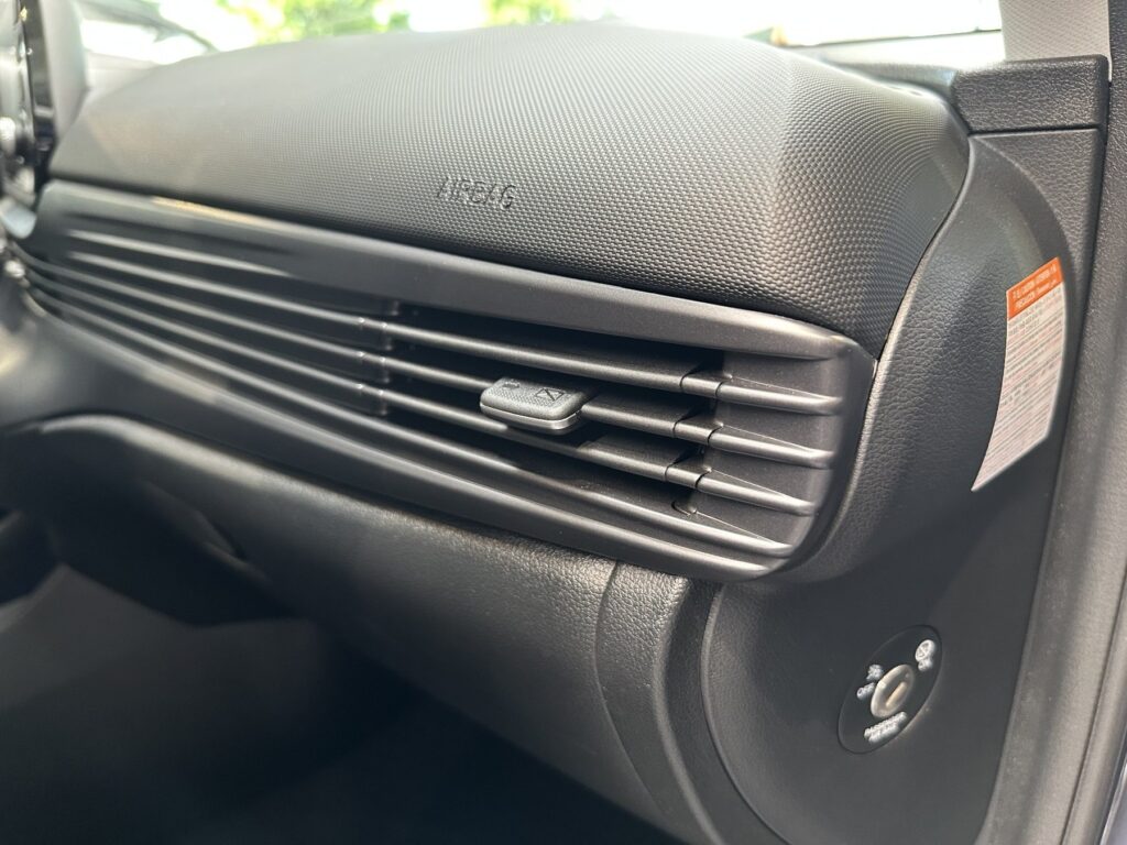 HYUNDAI i20 Exposé-Bild 9
