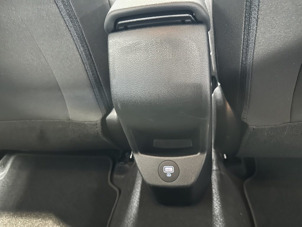 HYUNDAI i20 Exposé-Bild 14