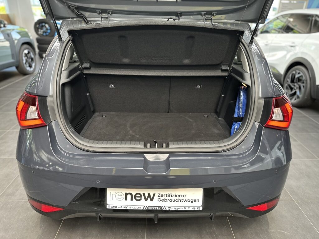 HYUNDAI i20 Exposé-Bild 21