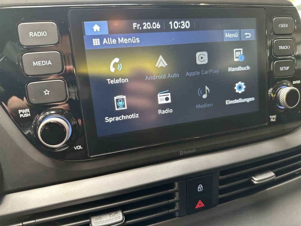 HYUNDAI i20 Exposé-Bild 38