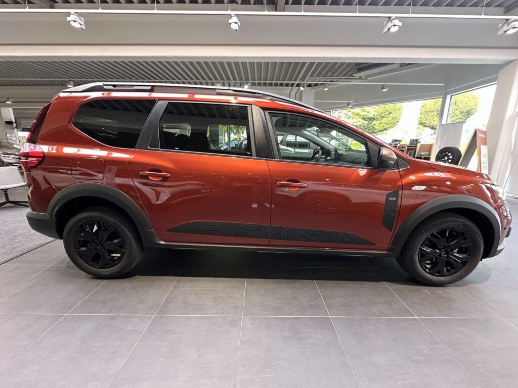 Dacia Jogger Exposé-Bild 8