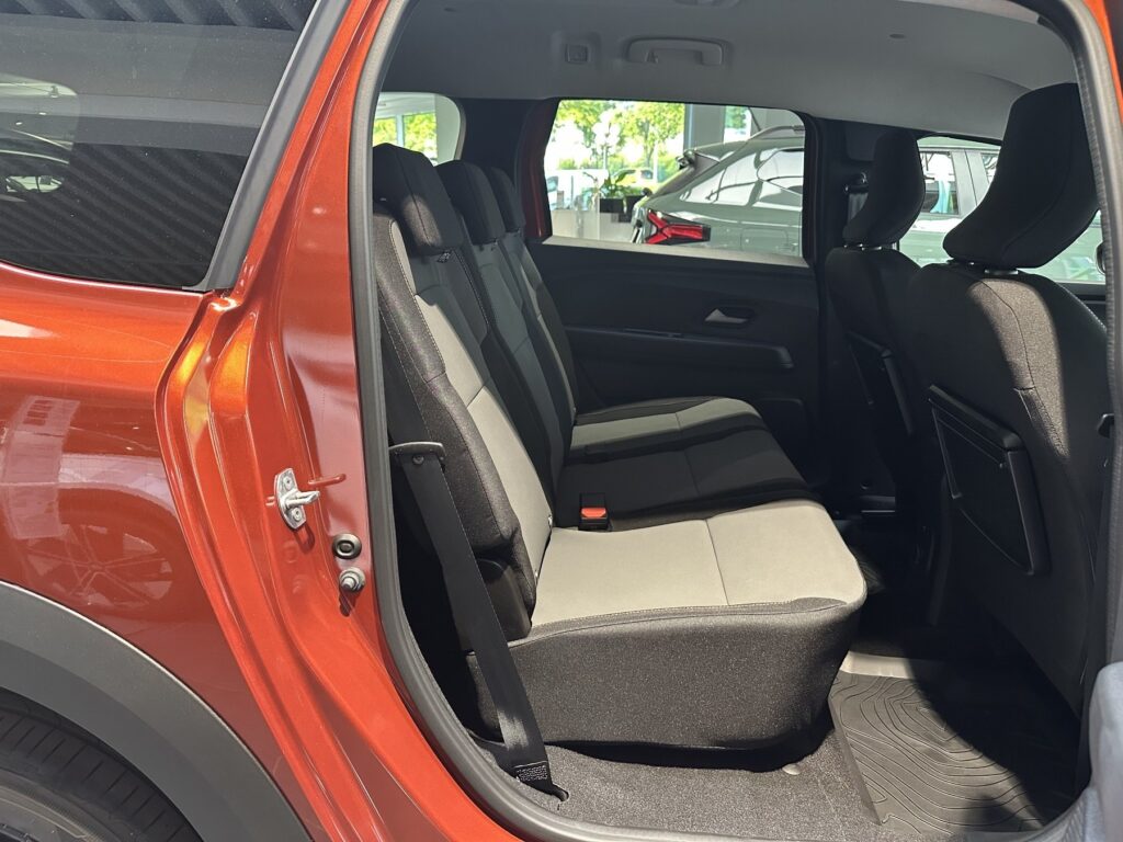 Dacia Jogger Exposé-Bild 14