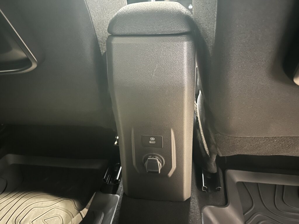 Dacia Jogger Exposé-Bild 17