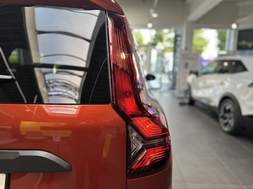 Dacia Jogger Exposé-Bild 23