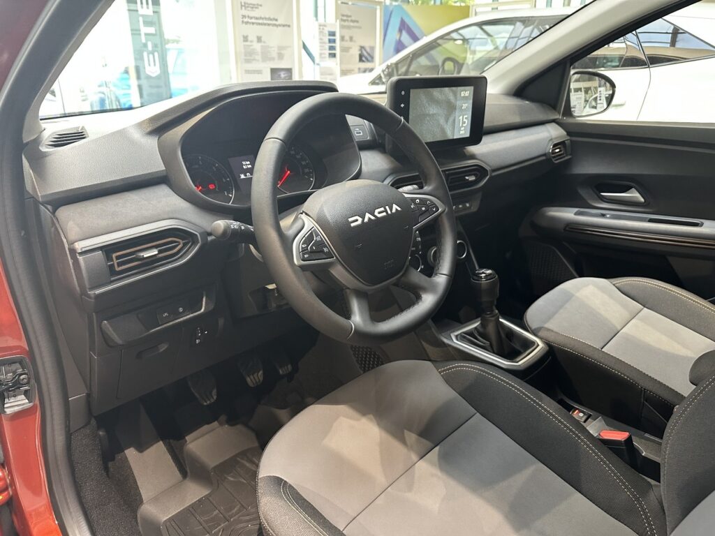 Dacia Jogger Exposé-Bild 35