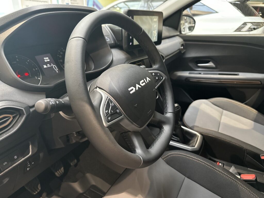 Dacia Jogger Exposé-Bild 36