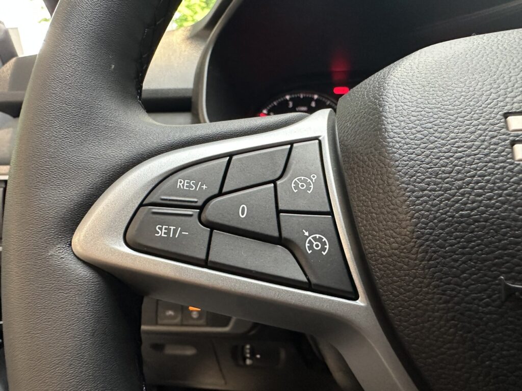 Dacia Jogger Exposé-Bild 37