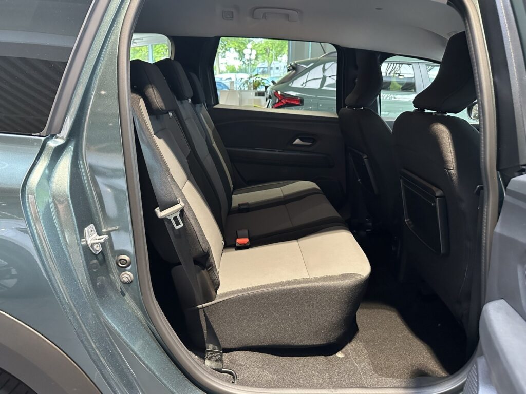Dacia Jogger Exposé-Bild 11