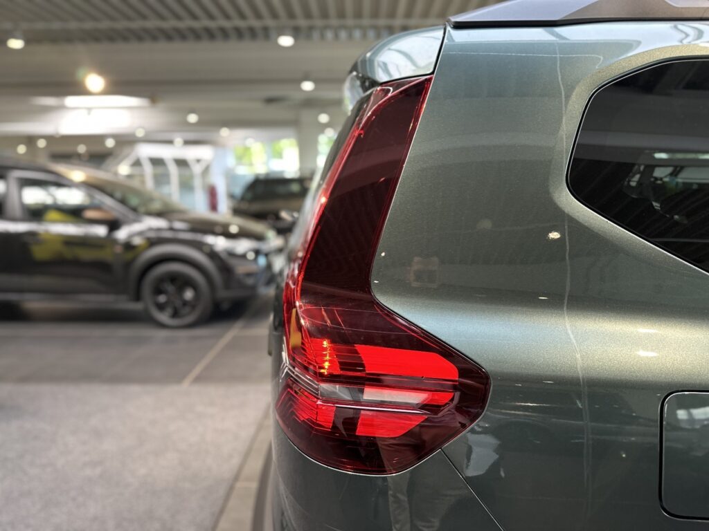 Dacia Jogger Exposé-Bild 18