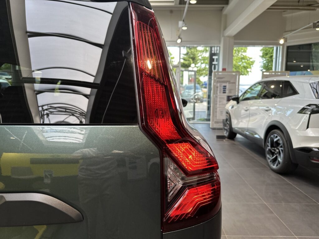 Dacia Jogger Exposé-Bild 22