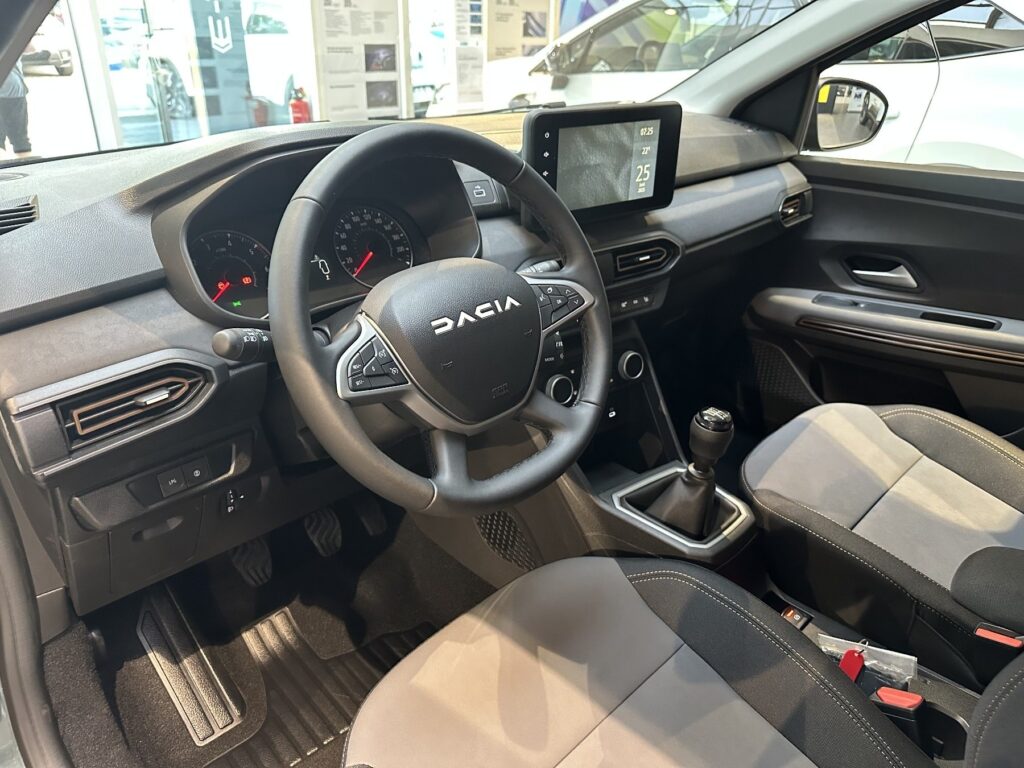 Dacia Jogger Exposé-Bild 33