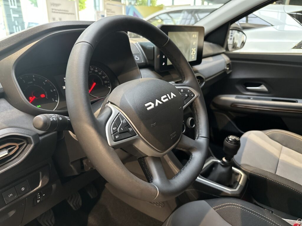 Dacia Jogger Exposé-Bild 34