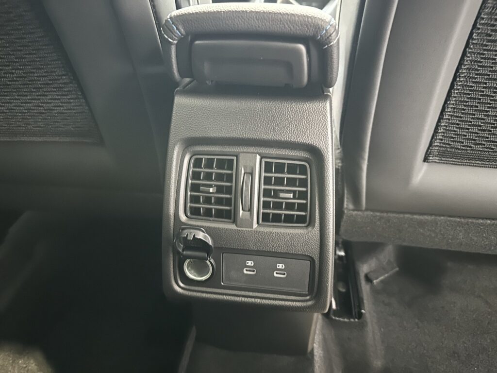 Renault Symbioz Exposé-Bild 17