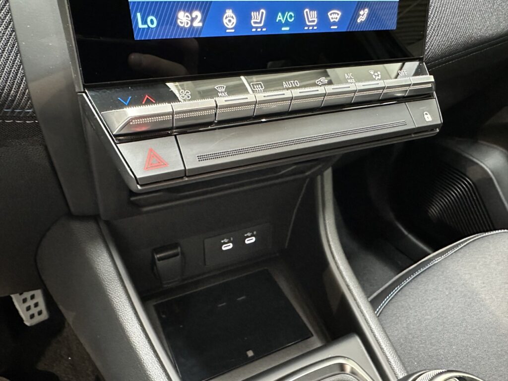 Renault Symbioz Exposé-Bild 45