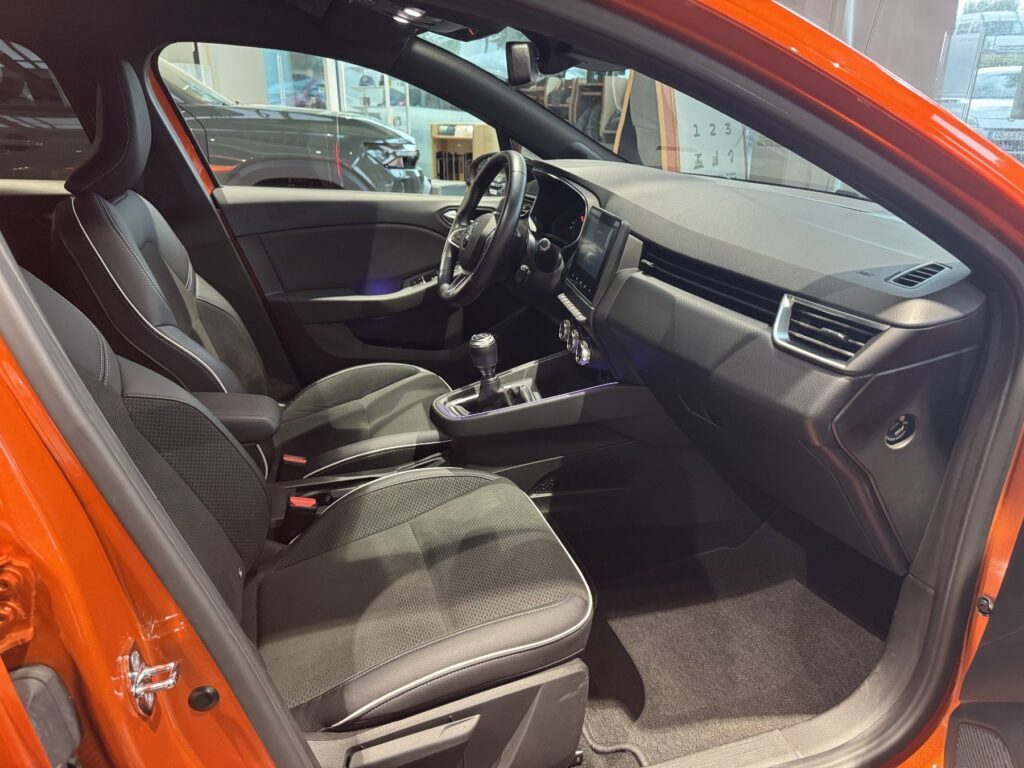 Renault Clio Exposé-Bild 4