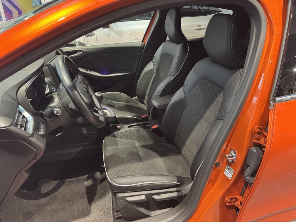Renault Clio Exposé-Bild 14