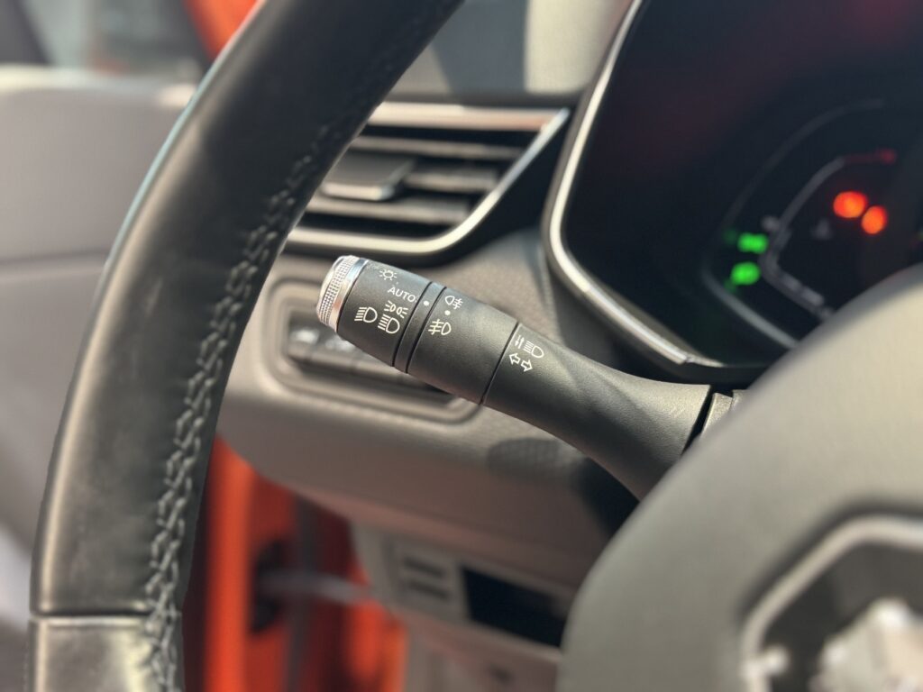 Renault Clio Exposé-Bild 21