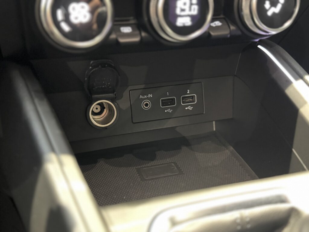Renault Clio Exposé-Bild 33